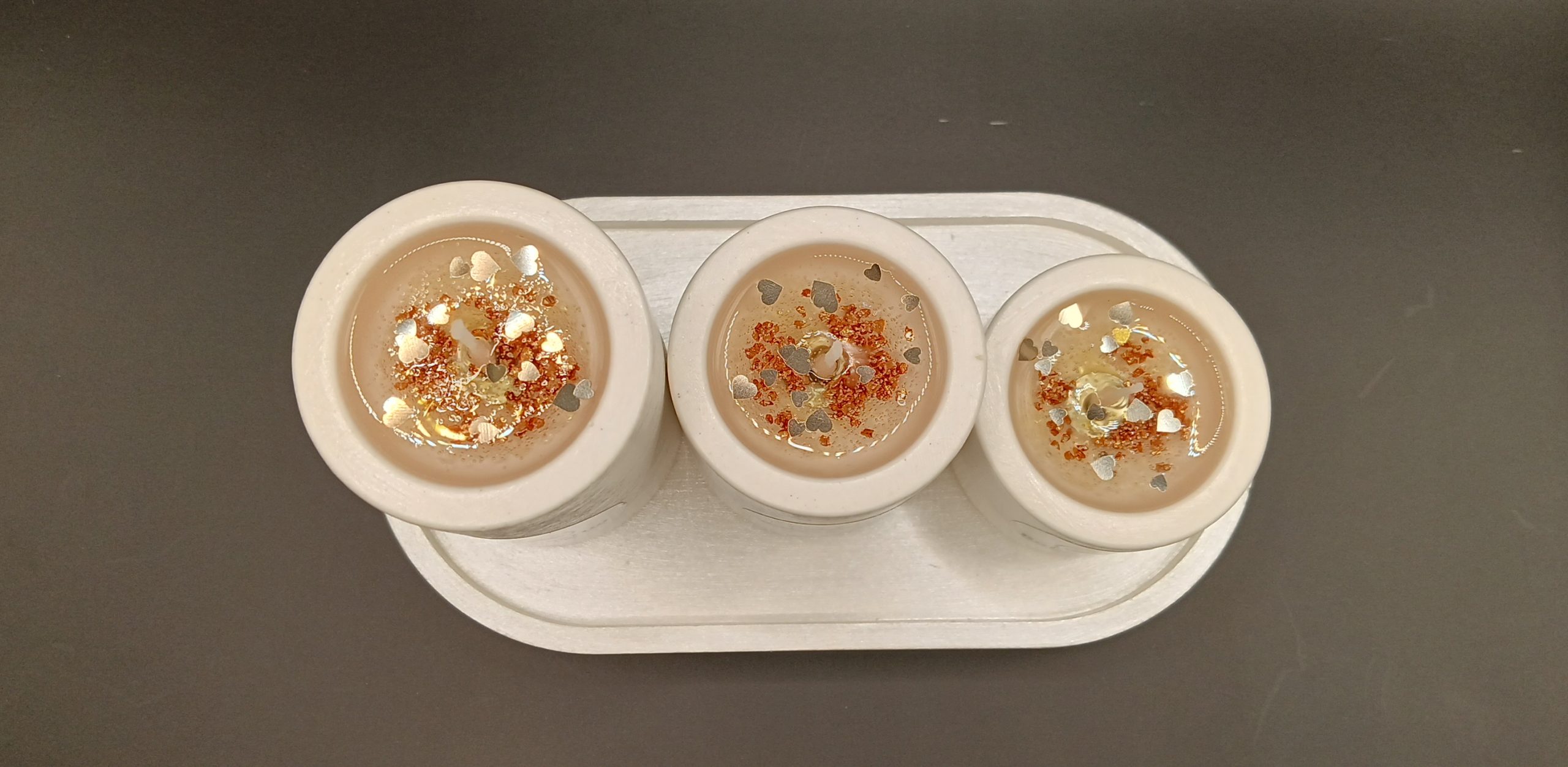 YASEMİN KOKULU 3’LÜ BEYAZ TAŞ MUM SETİ - Görsel 2